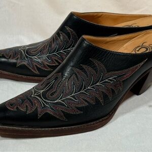 Charlie Horse Mayela Western Slide by Lucchese Black Embroidered Mules size 8.5